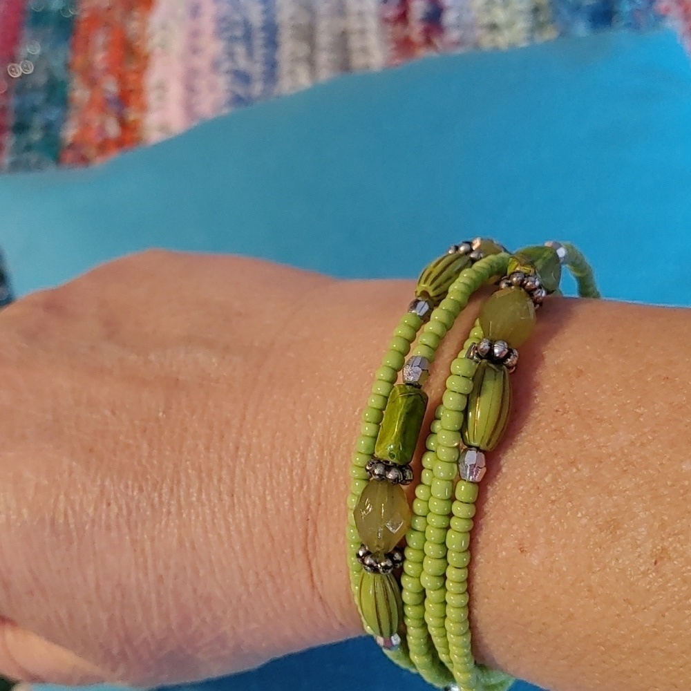 Beautiful Bohemian Green Beaded Bracelet & Necklace Set
